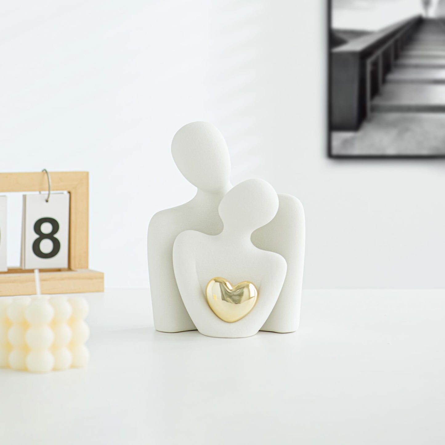 GJFASGF Ceramic Couple Statue - Modern Shelf Decor Knick Knacks for Shelves, Valentine's Day Wedding Gifts, Home Decor for Living Room, Bedroom, Bookshelf & TV Stand (L)