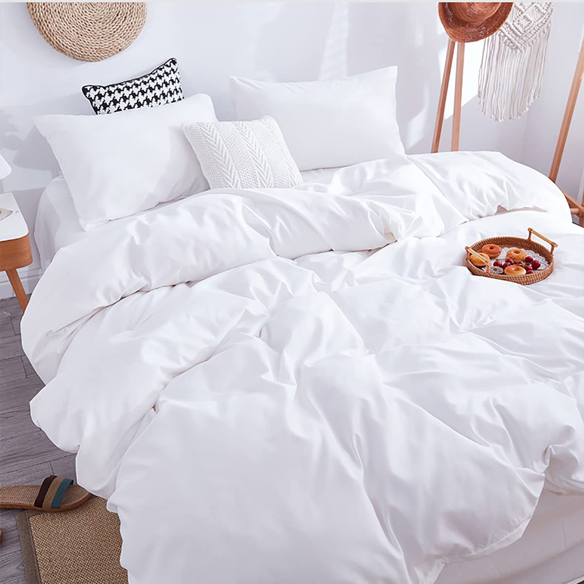 KAREVER White Fluffy Comforter Full Size Women Soft Bedding Set Men Durable 3 Pieces White Blanket Set 1 Full Comforter (80x90 inches) 2 Pillowcases (20x26 inches)
