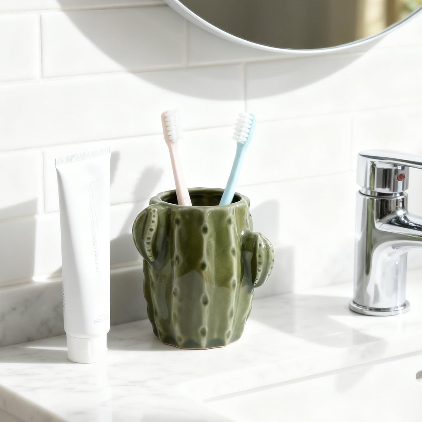 Cactus Toothbrush Holder for Bathrooms，Ceramic Toothpaste Holder Cute Toothbrush Holder Set,for Bathroom Counter and Desk Office Fun Decor Desk Organizer, Makeup Brush Holder - Dark Green