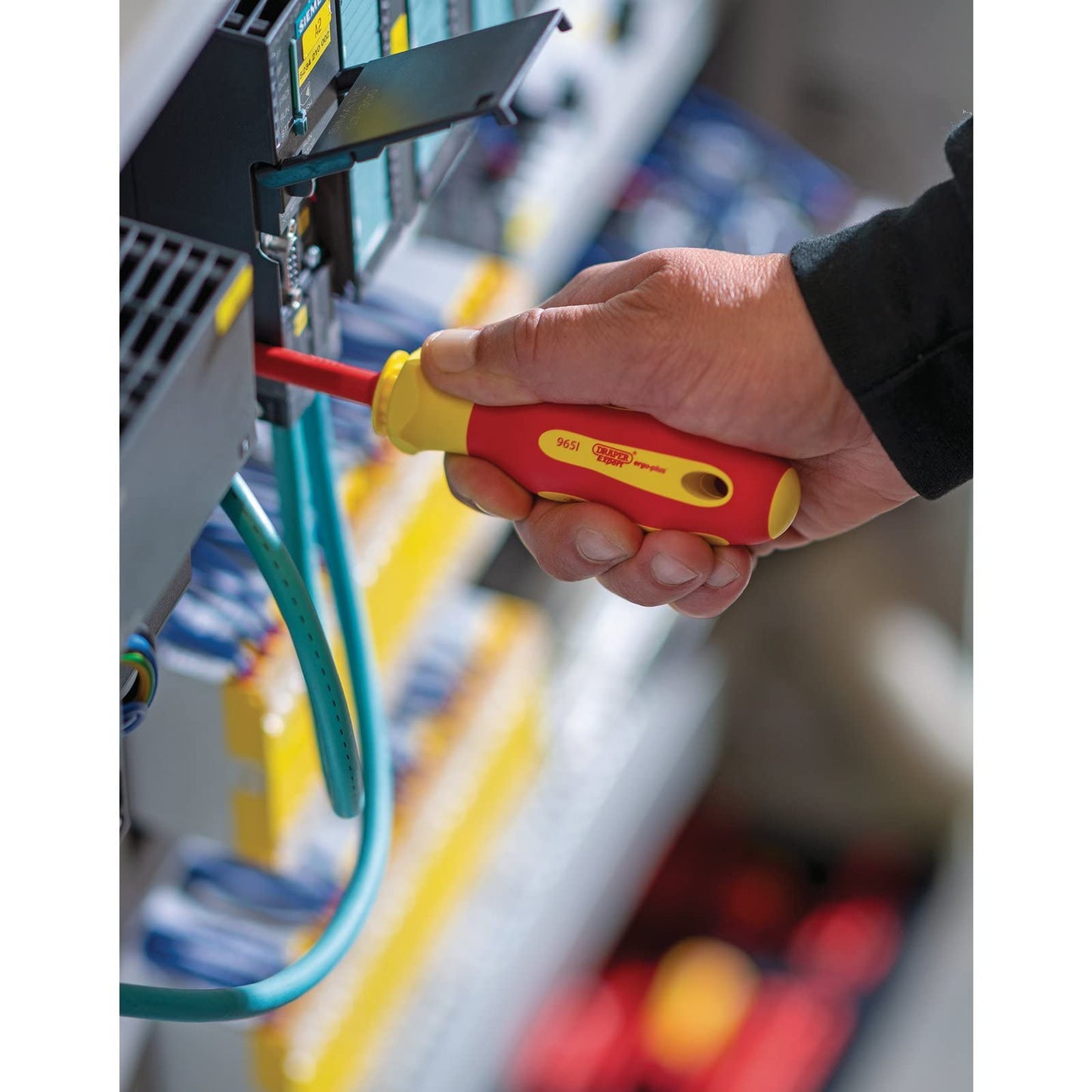 Draper XP1000 10 Piece Precision Screwdriver Set | VDE Dual Insulated Interchangeable Blade | Electrical Tool Driver Set | Hand Tools Set | 05721