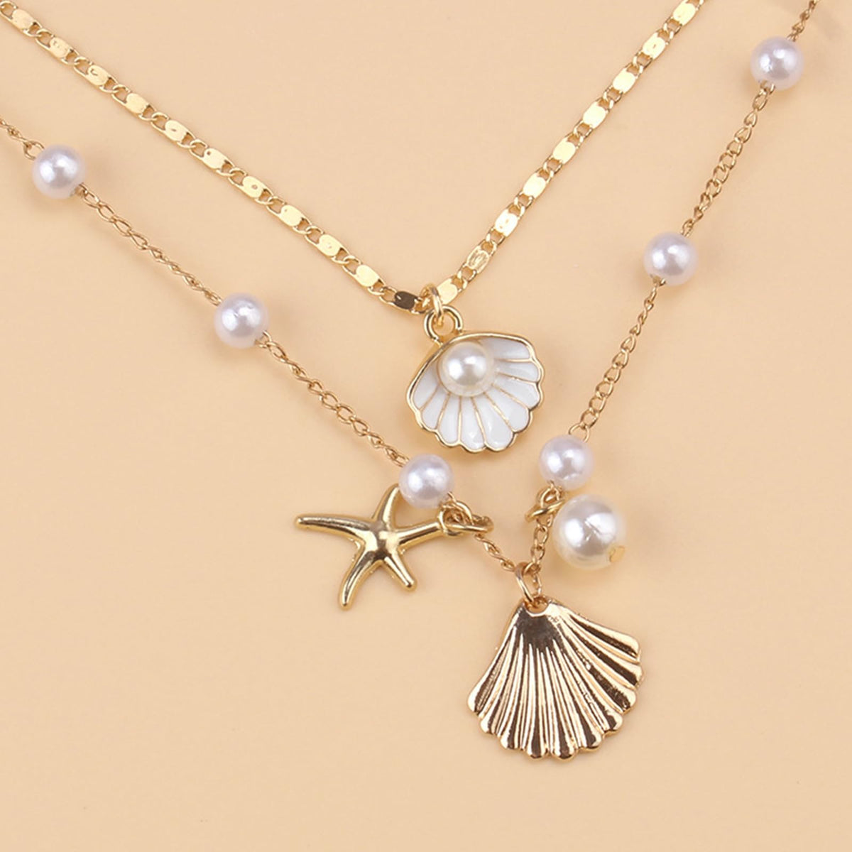 Luolinice Seashell Necklace for Women Gold Shell Charm Necklace Natural Cowrie Pendant Necklace Shell Charm Necklace Beach Boho Jewelry