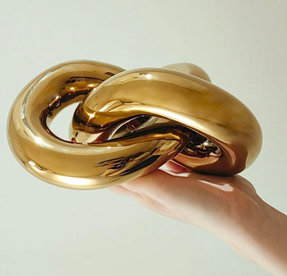 Large Ceramic Gold Knot Statue Décor, Gold Coffee Table Decor, Multi-Angle Abstract Geometric Sculpture Ornament, Modern Home Decor Accents for Living Room, Bedroom, Office