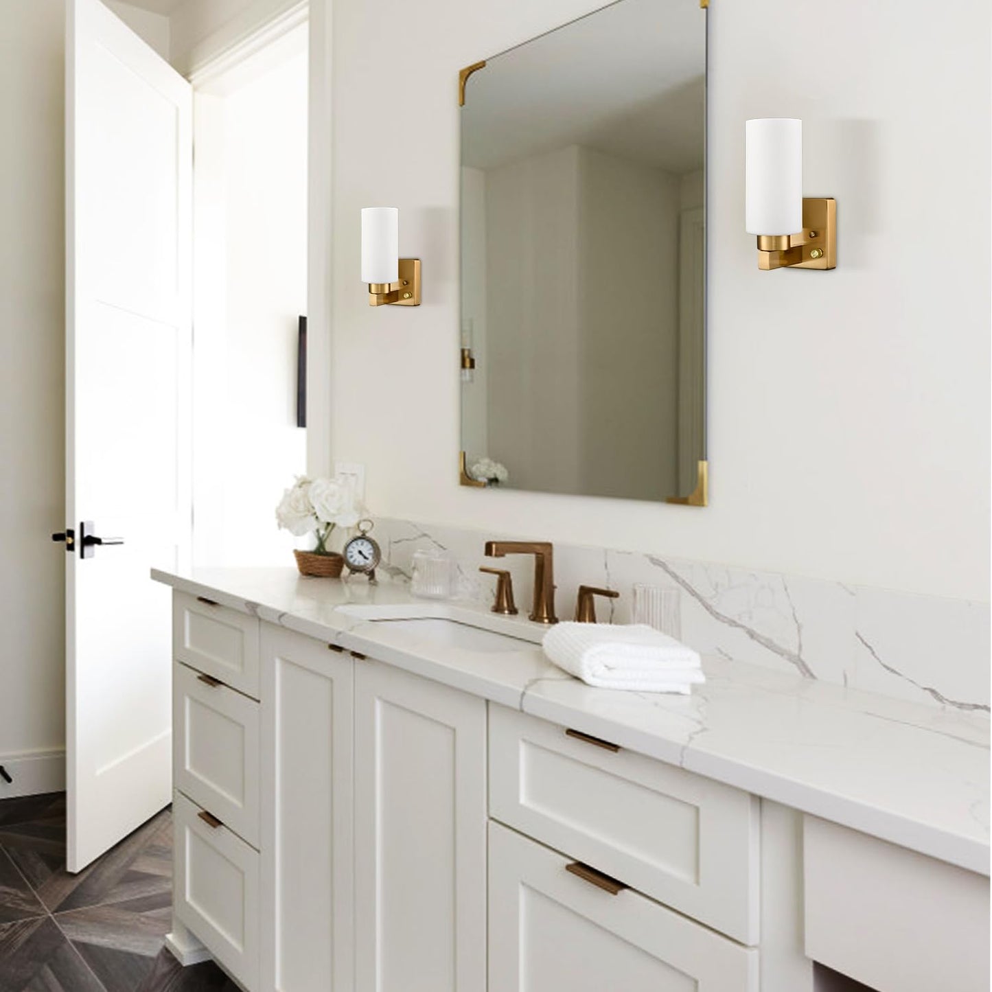 DEYNITE Modern Plug in & Hardwired Wall Sconce Brass Bathroom Vanity Light