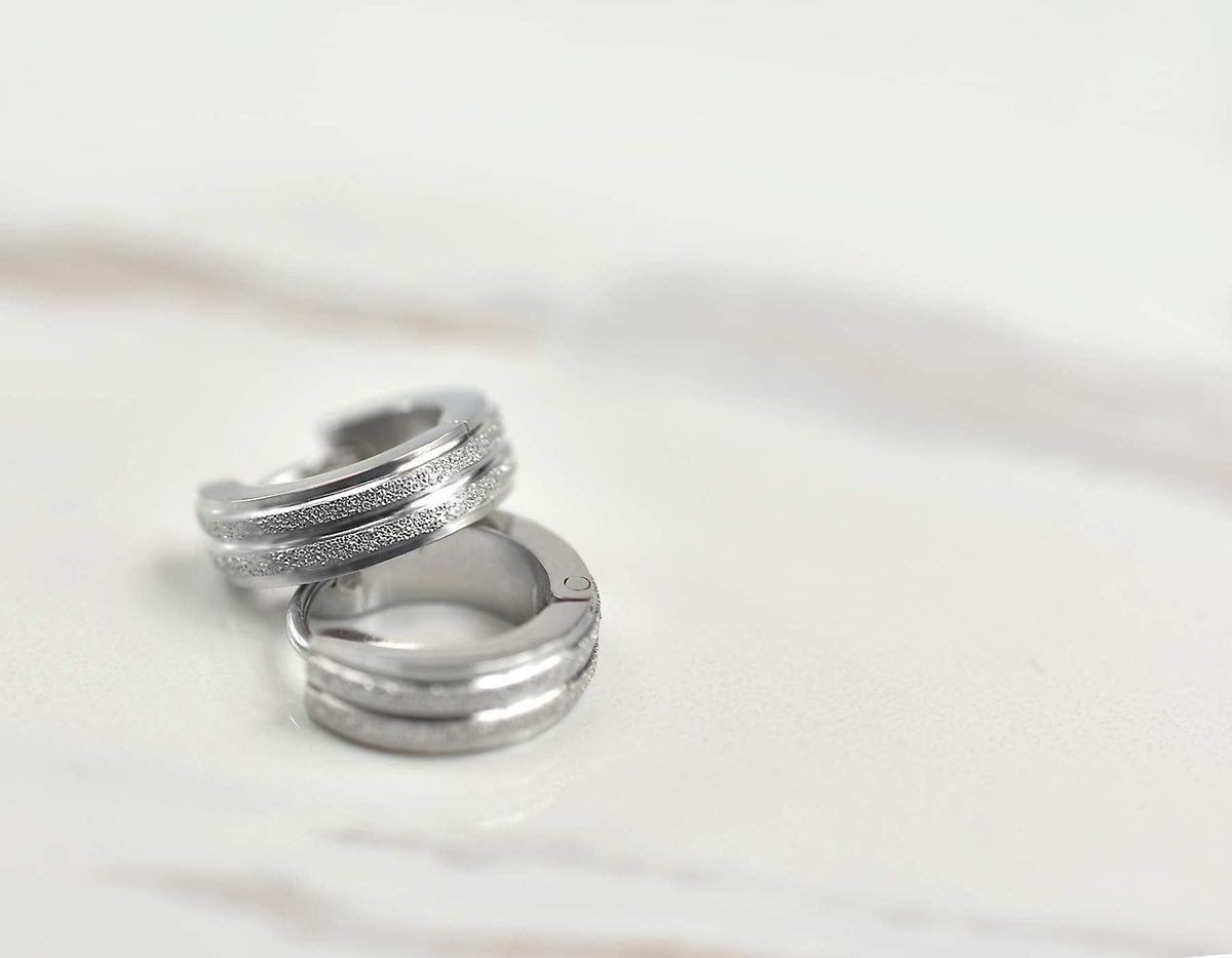 Stainless Steel Hoop Earrings For Men's Women's,Silver/Gold/Black/Blue Hypoallergenic Round Huggie Earrings,Fashion Punk Earrings Piercing Jewelry,Simple Stylish Loop Earring,Gift for Him Her Birthday