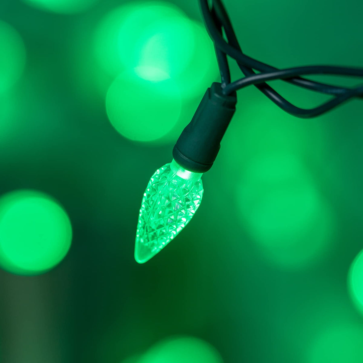 YULETIME Green C6 Strawberry LED Christmas Lights, 33 ft 100 Count 4" Spacing One-Piece High Waterproof UL Certified String Light (Green)