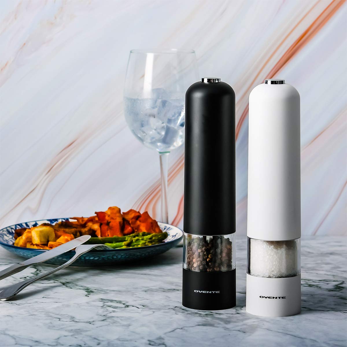 OVENTE Set of 2 Electric Salt & Pepper Mill Grinder, Battery Powered Stainless Steel Blades Automatic One Handed Operation with light and Adjustable Coarseness, Black and White SPD102BW