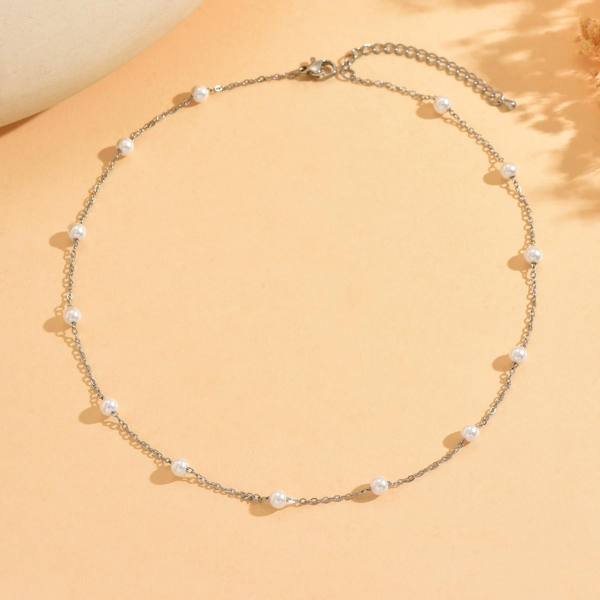 Jewigo Silver Pearl Necklaces for Women Silver Plated Pearl Choker Necklace Dainty Pearls Pendant Necklace Simple Small Pearls Bridesmaid Wedding Jewelry Gift