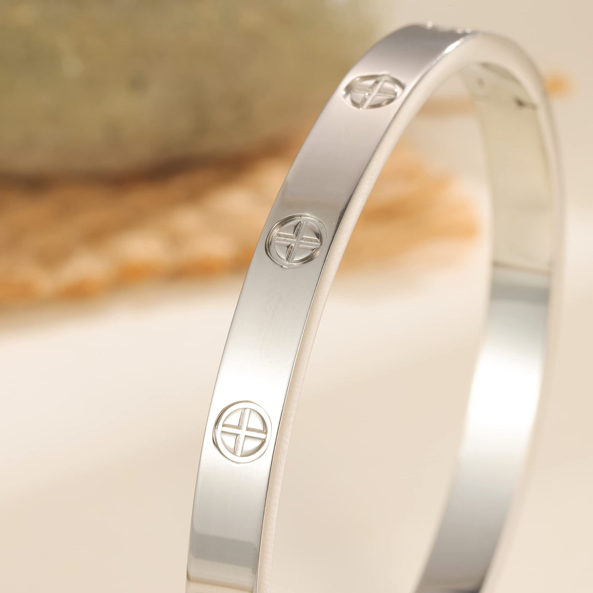 YUFANHY Love Bracelet Cuff 18k Gold Plated Stainless Steel Love Bracelet For Women Novelty And Mother Daughter Bracelet Jewelry Oval Bangle Witness The Of Love Wedding For Couple（Silve）