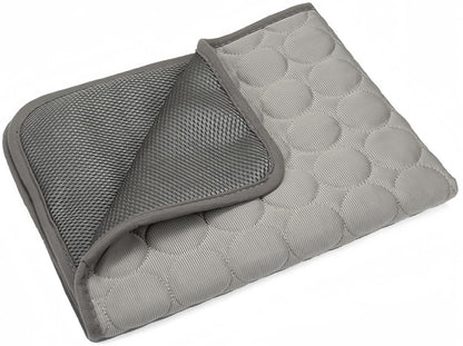 LEZUAN Cooling Mat for Dogs and Cat, Heat Relief Pet Cooling Mat for Crates, Kennels and Beds - Portable and Washable(Grey,55x70cm)