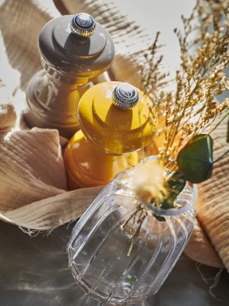 PEUGEOT- Bistro Salt Mill - Classic Salt Grinder - Made with PEFC Certified Wood - Made in France, 10 cm -4 in. Saffron Yellow