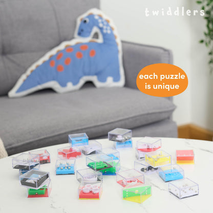 THE TWIDDLERS 28 Mini Maze Puzzle Cube Game Brain Teaser Challenge, Assorted Difficulties, Perfect Kids Science Party Bag Favours, Christmas Cracker Stocking Fillers, Cool Classroom Rewards