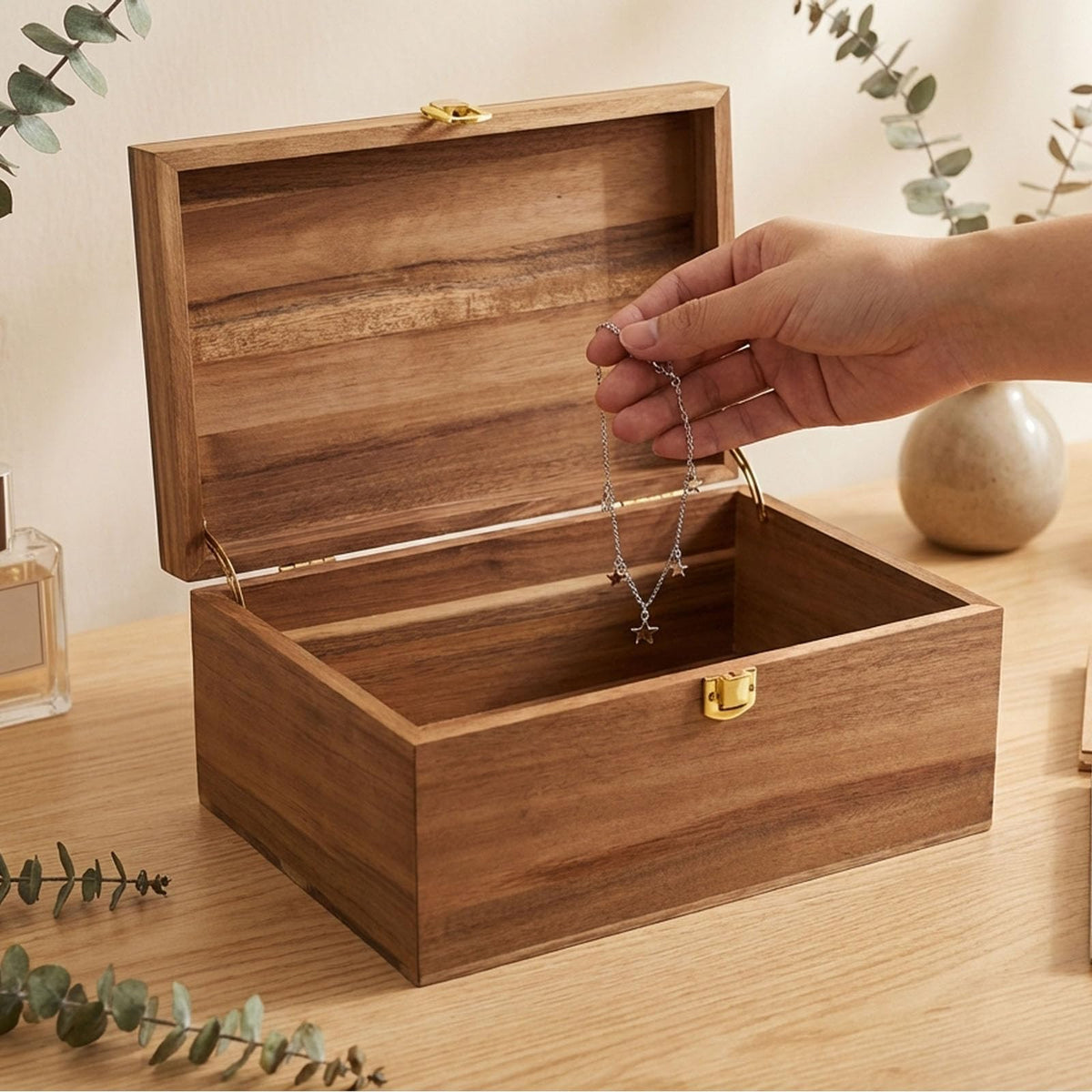 LuckyZoo77 Wooden Keepsake Box with Hinged Lid, Solid Acacia Wood Storage Box with Golden Latch, Large Memory Treasure Box for Photos, Jewelry, Letters & Gifts, 11.8” x 8.66” x 5.31”