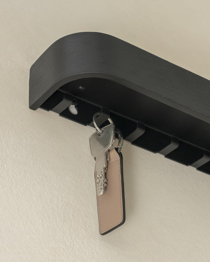 Kazai. Key Holder 'Toke' | Minimalist Key Hook Design from Berlin | Modern Key Holder Wall Mount with Wooden Shelf | Key Rack for Wall as Entryway Organizer | Oak, Black