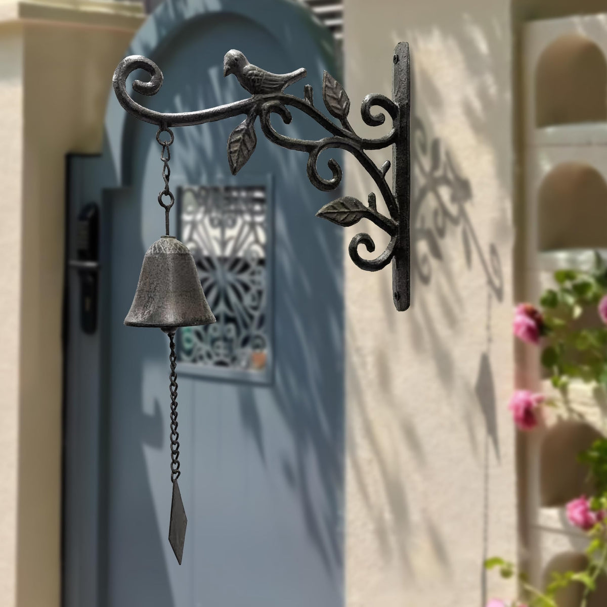 ChengPin Outdoor Iron Dinner Bell, Wall Mounted Hanging Bell, Clear Melodious Sound, Decor for Door Garden Yard Home (Black Bird)