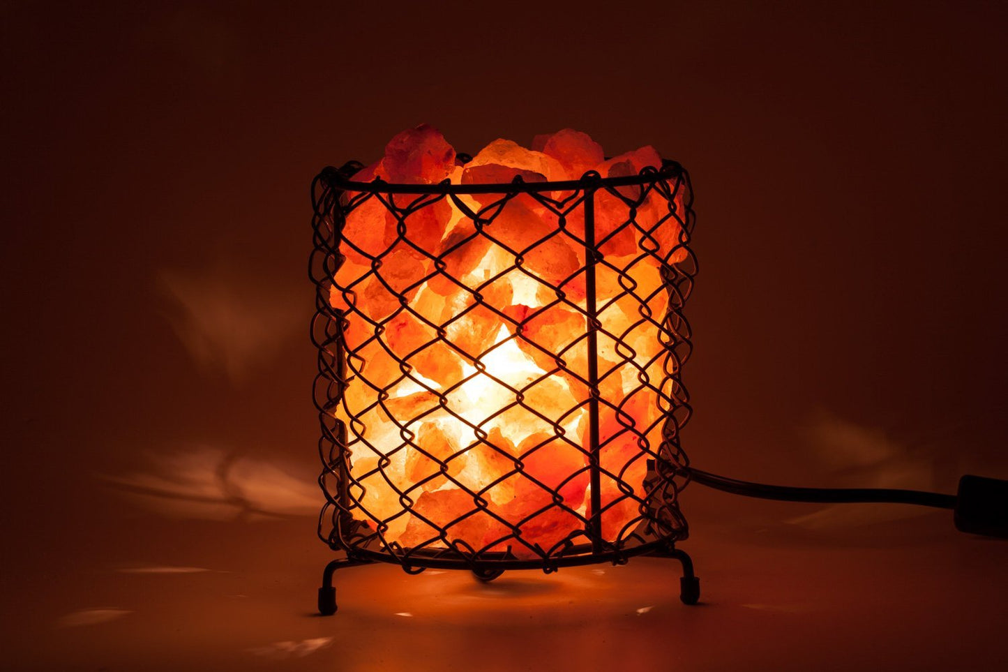Hemingweigh Natural Hand Carved Crystal Salt Lamp with Salt Chips- Natural Himalayan Salt Crystals | Metal Cylinder Basket Lamp 17cm Electric Wire & Bulb