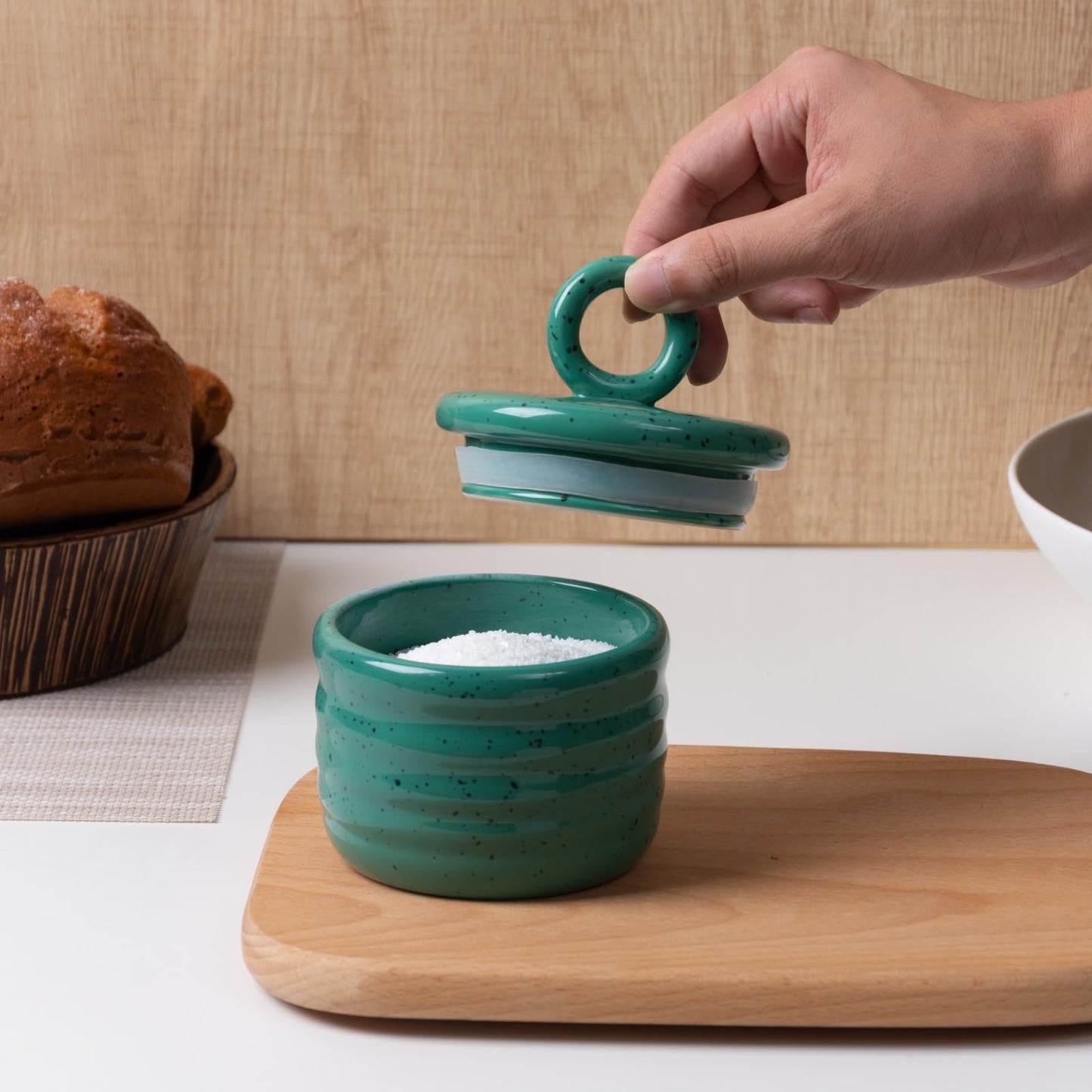 Salt Cellar Keeper with Ceramic Lid, Big Capacity Ceramic Sugar Bowls Pepper Box, Speckled Glaze Seasoning Container Condiment Pot for Kitchen (Green)