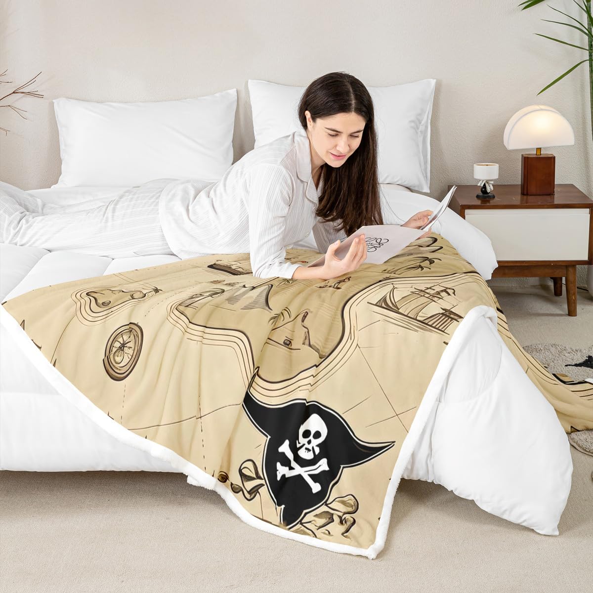 Feelyou Treasure Map Fleece Throw Sherpa Blanket for Kids Boys Girls Pirate Ocean Adventure Medieval Retro Fuzzy Plush Blanket for Sofa Bed Couch 90x90 Inches