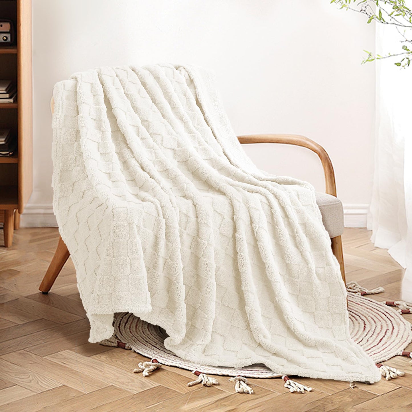 NovaSunrise Checkerboard Fleece Throw Blankets Soft Flannel Plush Blankets for Couch, Sofa, Bed, Home - Lightweight Warm Gifts for Wedding, Travel, Pet (1, Ivory, 50x60 in (300GSM))