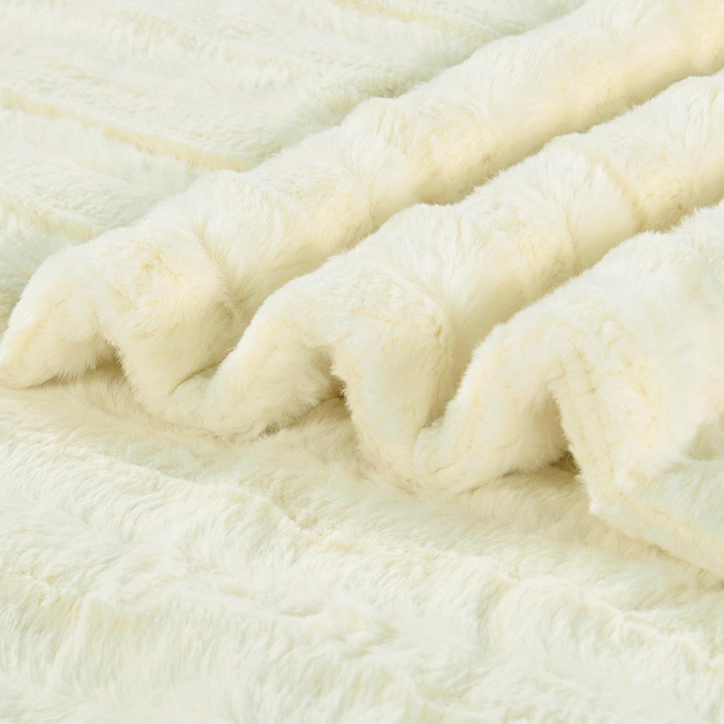 Home Soft Things Derby Double Sided Faux Fur Throw Blanket, Ivory, 50'' x 60'', Super Soft Comfy Fluffy Plush Bed Couch Cover for All Year Round Accent Home Decoration