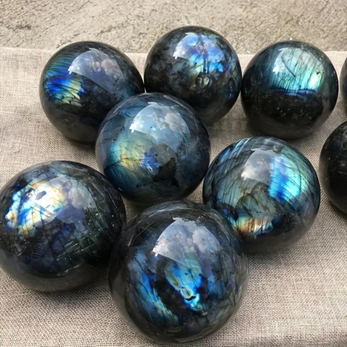 YOUNAIERZX Natural Labradorite Crystal Sphere