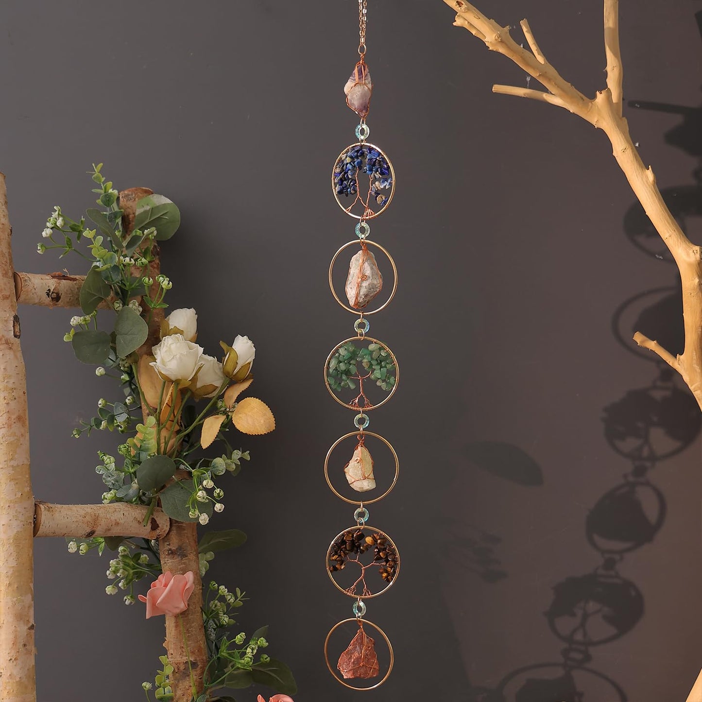7 Chakra Healing Crystals Hanging Ornament，Handmade Chakra Stones Tree of Life Natrual Gemstones Wall Hanging Ornaments for Home Decor Yoga Meditation(Natural Stones+Tree of Life)