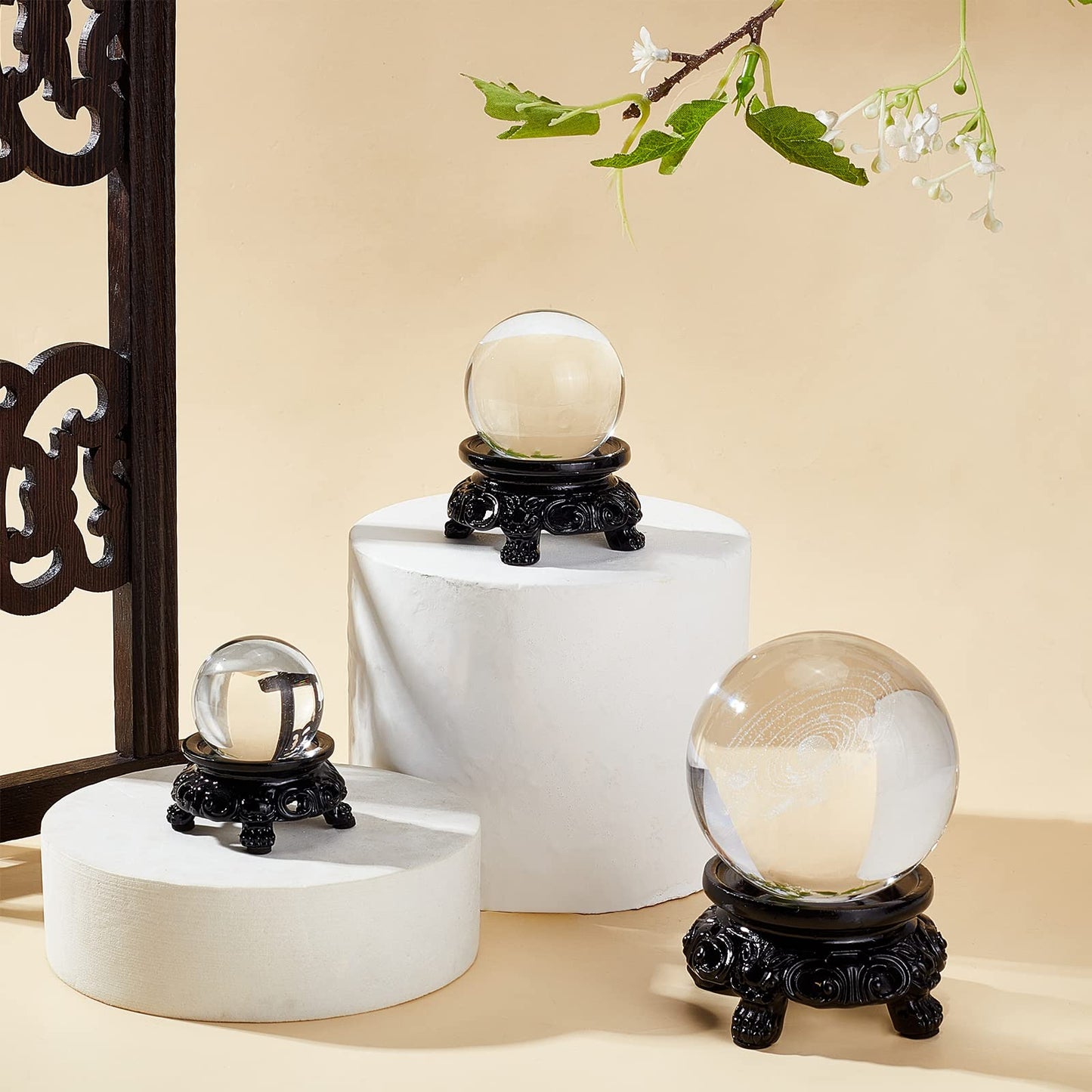 AHANDMAKER 3 Pcs Black Crystal Ball Display Stand Pedestal, 3 Size Small Resin Sphere Stand Gazing Ball Holder Pendulum Plate Stand for Display Crystal Ball Stone Quartz Ball Orb Home Table Decor