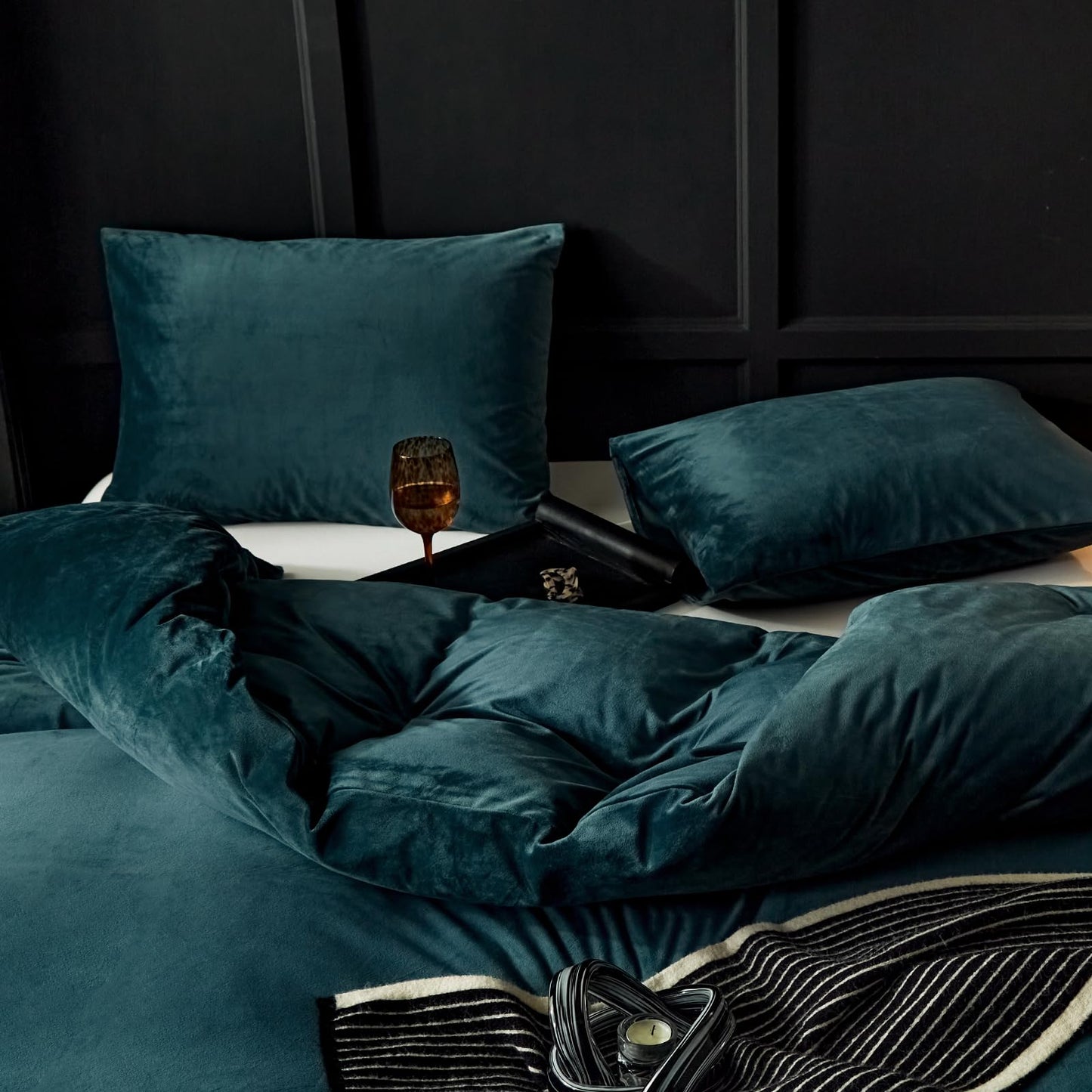 WARMDERN Peacock Blue Flannel Velvet Duvet Cover King Size Duvet Cover Bedding Sets, 3pcs Ultra Soft Luxury Textured Modern Crystal Velvet Duvet Covers with Zipper Closure(Peacock Blue, King)