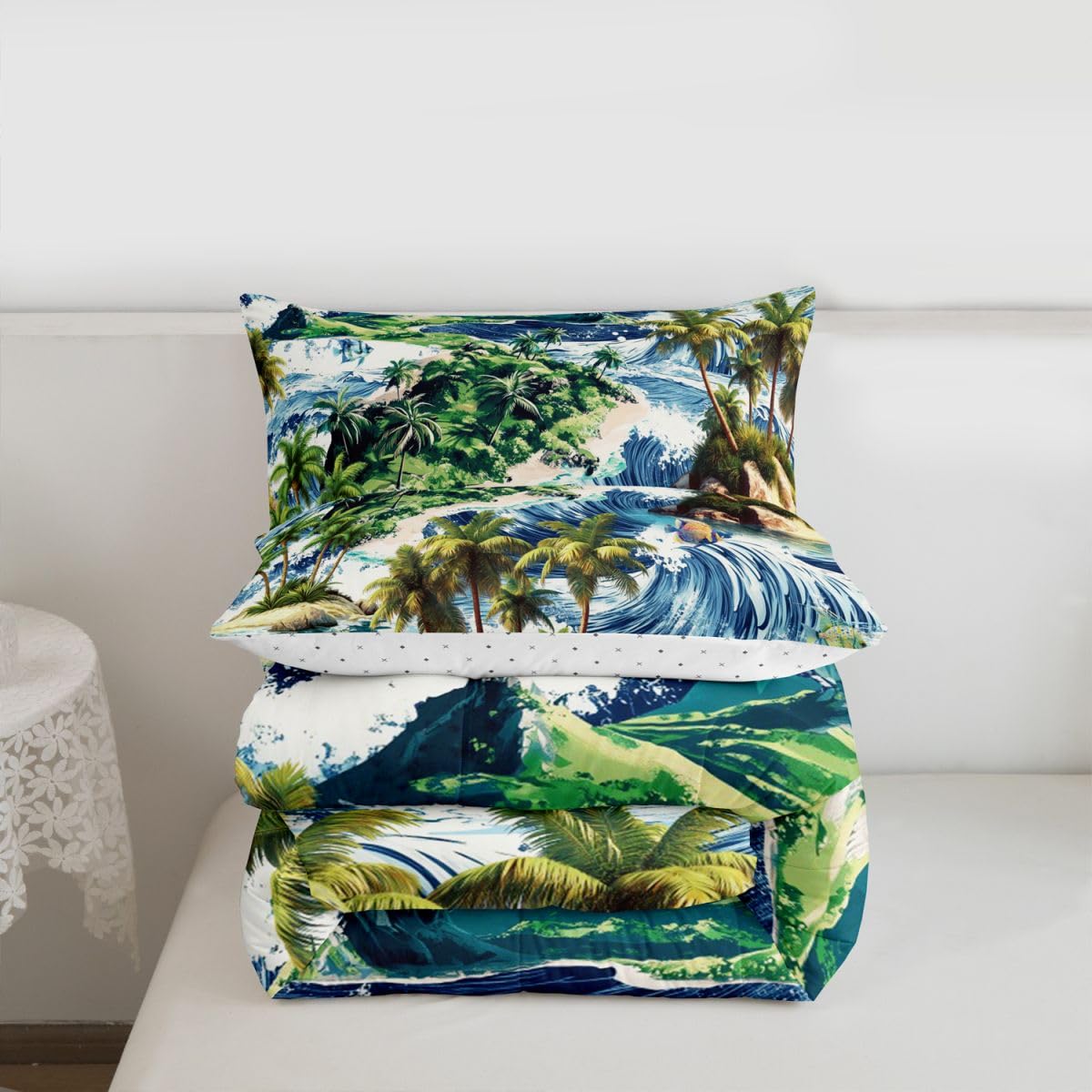 Coconut Tree Comforter Set Queen Size,Tropical Plant Seawave Bed in a Bag 3Pcs for Kids Teens Woman Room Decor,Hawaii Ocean Beach Theme Quilted Duvet,Blue and Green Down Comforter,2 Pillowcases