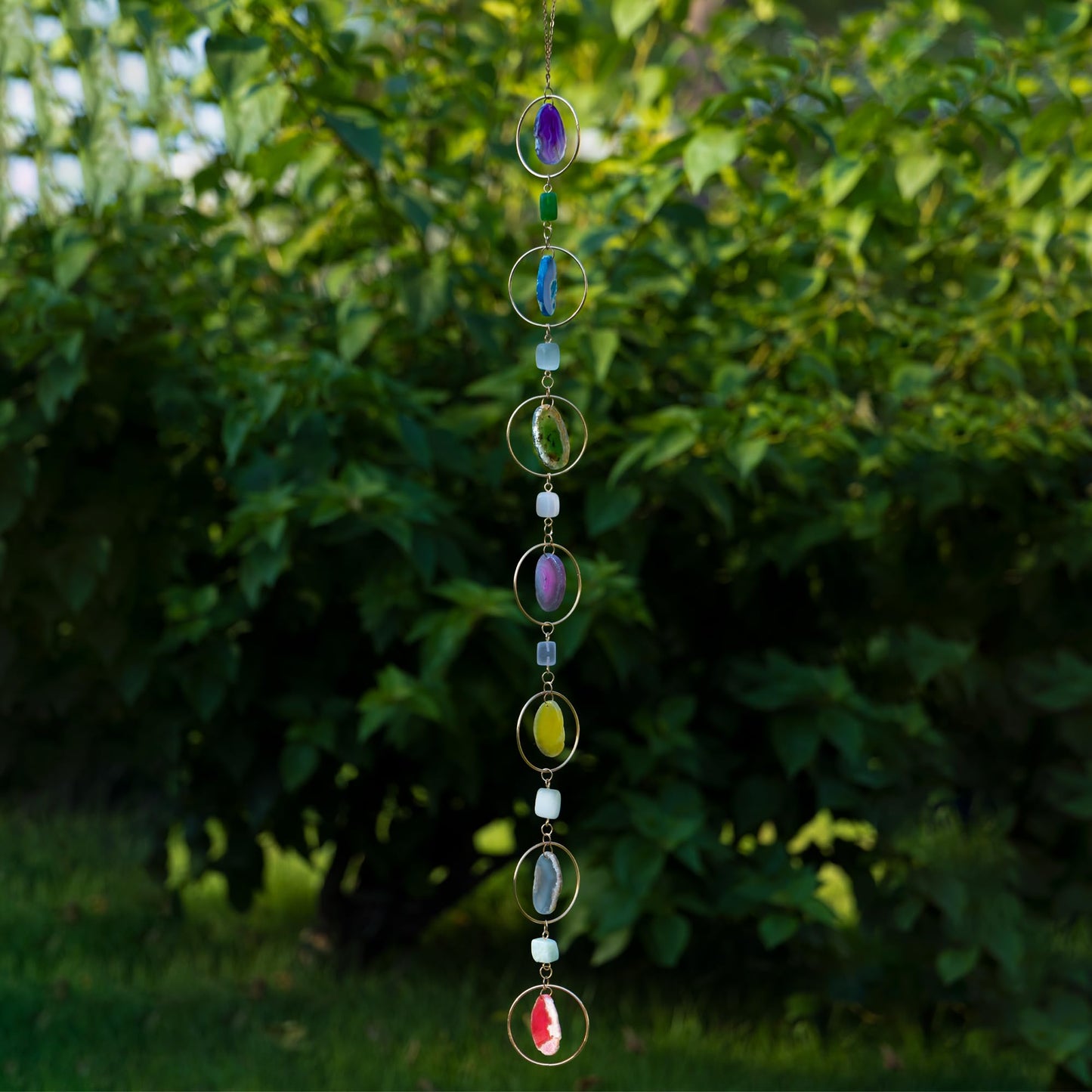 Chakra Agate and Crystal Gemstone Decor Natural Raw Stones Hanging Ornament, Handmade 7 Chakra Healing Crystal Decoration for Home Window Entryway Hallway Feng Shui Yoga Meditation Car Handmade Gift