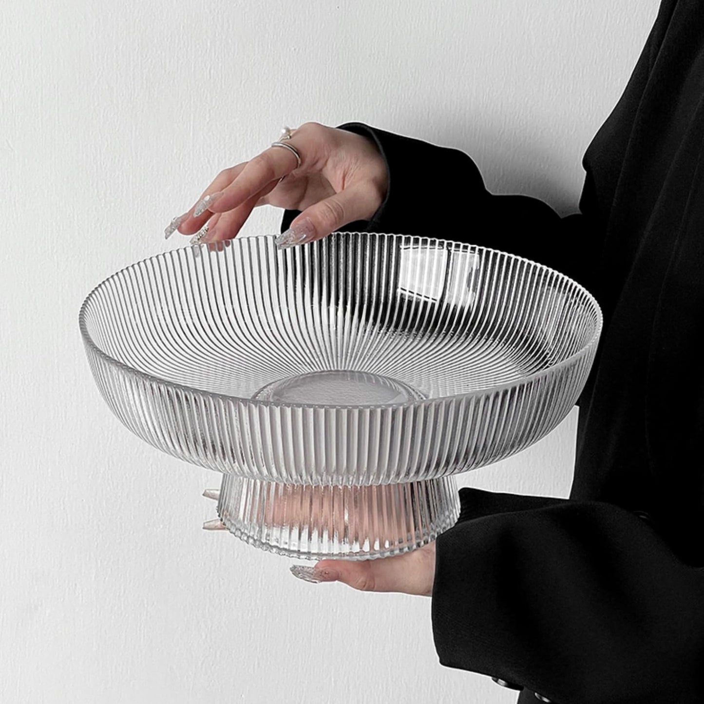 ZOOFOX Fruit Bowl for Kitchen Counter, Large Decorative Glass Bowls with Pedestal, Ribbed Pedestal Bowl for Fruit, Vegetable, Salad and Dessert, Key Bowls for Entry Table