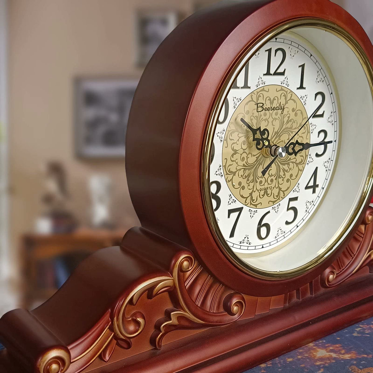 Beesealy Mantel Clock, Antique Desk Clock, Modern Quartz Movement-Continuous Scanning (Ultra-Quiet), Suitable for Mantel/Desktop, Living Room Decoration (Brown)