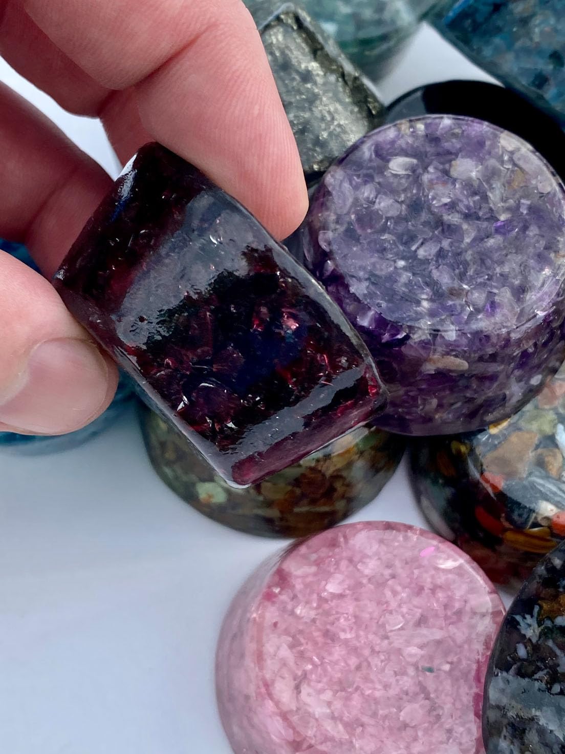 Howlite Small Tower Busters Crystal Orgone Generator Energy Accumulator GIFTING TOOL!! Metal Core Made using Advance Harmonics Orgonite Beautiful Ingredients! smtbmc(Howlite tum)