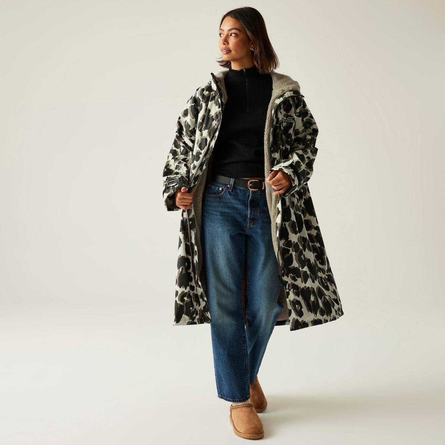 Regatta Outdoor Active Unisex Waterproof Changing Robe - True Leopard Print - SM