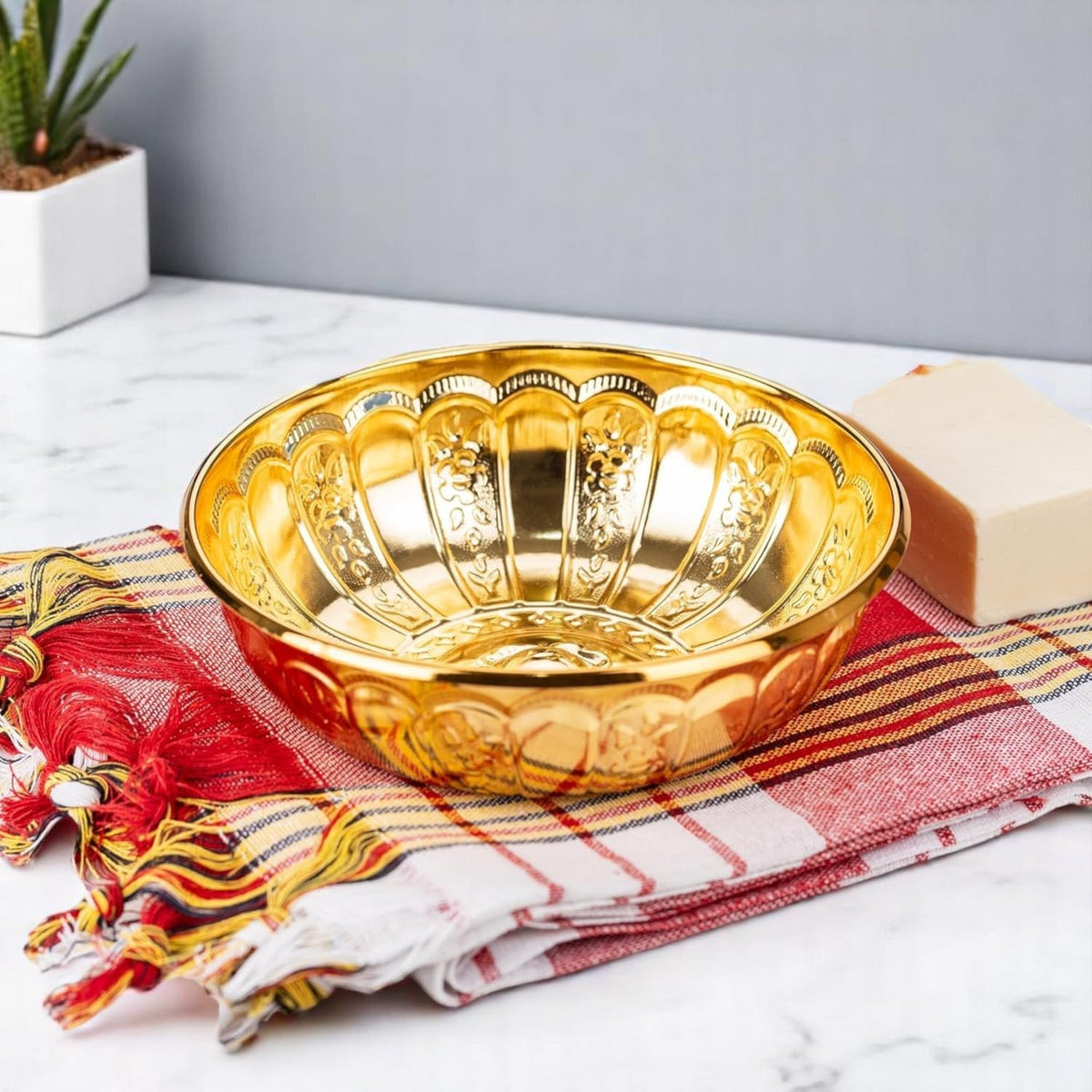 Alisveristime 1.06 Qt Turkish Hammam Bath Bowl, Traditional Metal Construction, Diameter 7.87", Height 2.36" - Multiple Colors Available (Gold)