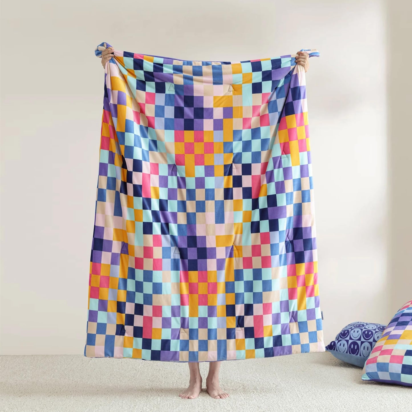 Urban Lifestyle Smooshie Plush Throw Blanket – 50x60 Ultra Cozy Throw, Multicolor Checkered Pattern with Purple Reverse, Lightweight & Fluffy for Couch, Bed & Travel – Kids & Adults