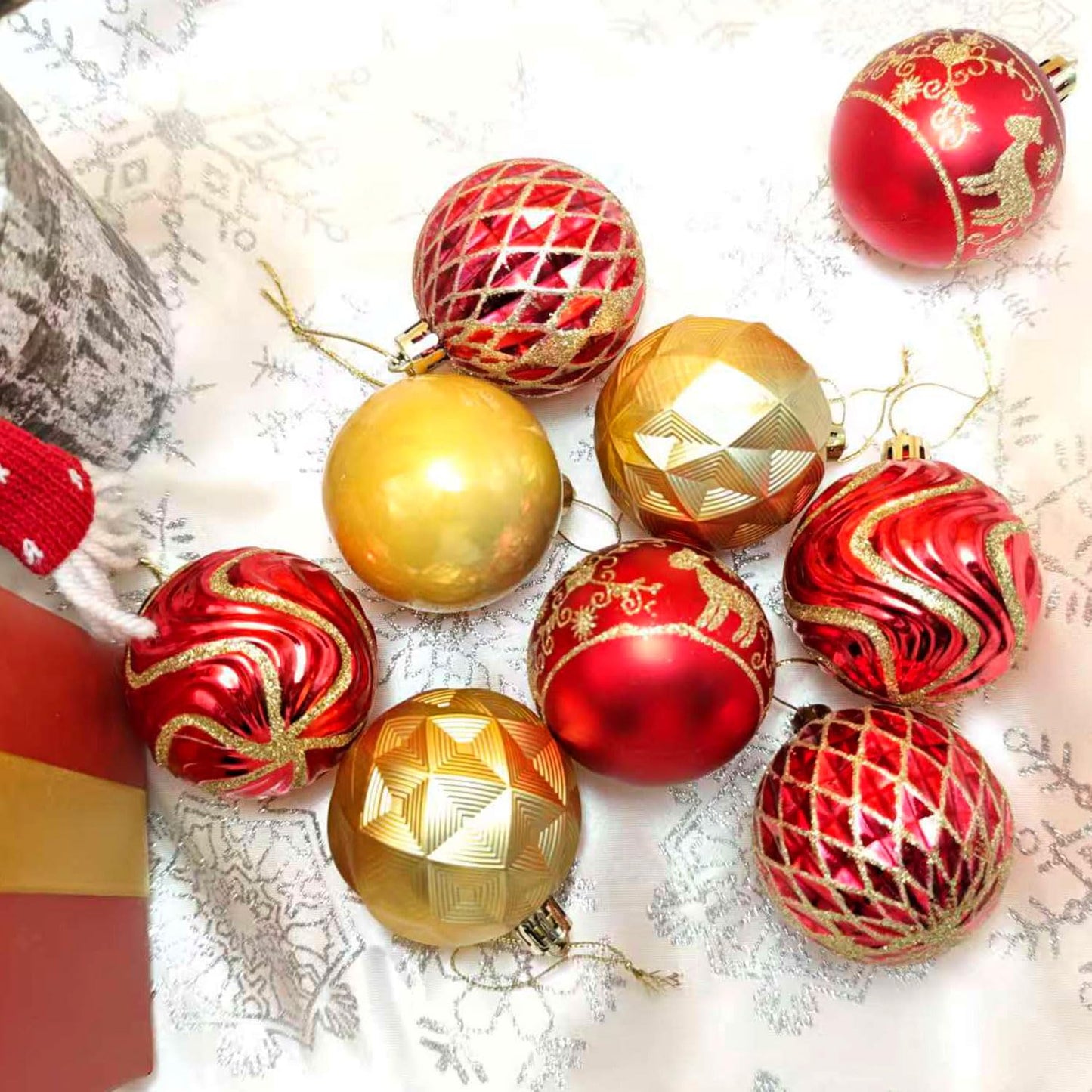 30ct Christmas Ball Ornaments Shatterproof Christmas Hanging Tree Decorative Balls for Party Holiday Wedding Decor Red Gold, 2.36", 60mm