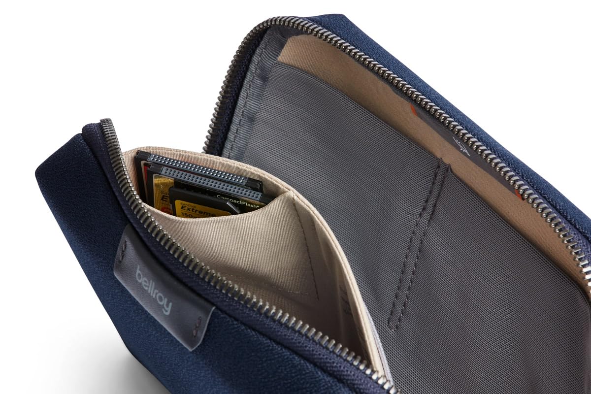 Bellroy Tech Kit Compact (Charger, Cables, Mouse, powerbank, USB Keys, dongles) - Navy