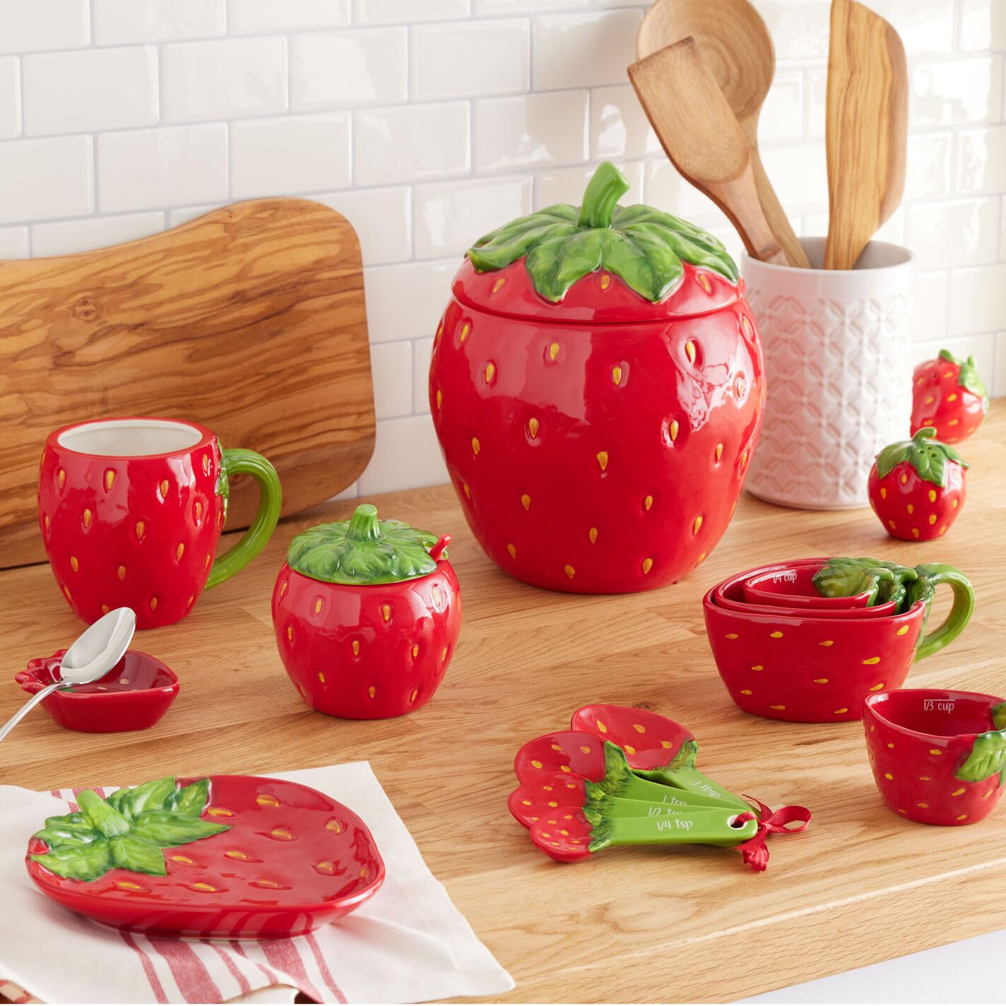 Strawberry Salt and Pepper Shakers Set - Small and Cute Ceramic Salt Shaker & Pepper Container Set with Red & Green Design - Unique & Fun Strawberry Kitchen Decor - Spice Dispenser Seasoning Set of 2