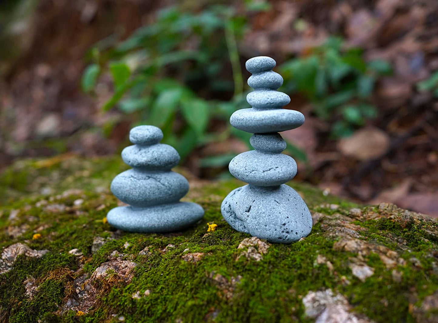 Sdeetesamjun 2 PCS Zen Stacking Stones, Handmade Rocks Statues Japanese Garden Decor, Office Relaxing Yoga Meditation Accessories (2 PCS)