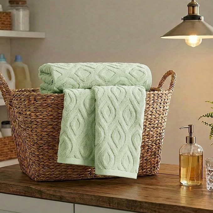 Artoid Mode 2 Pcs Light Green 3D Diamond Grid Jacquard Hand Towels