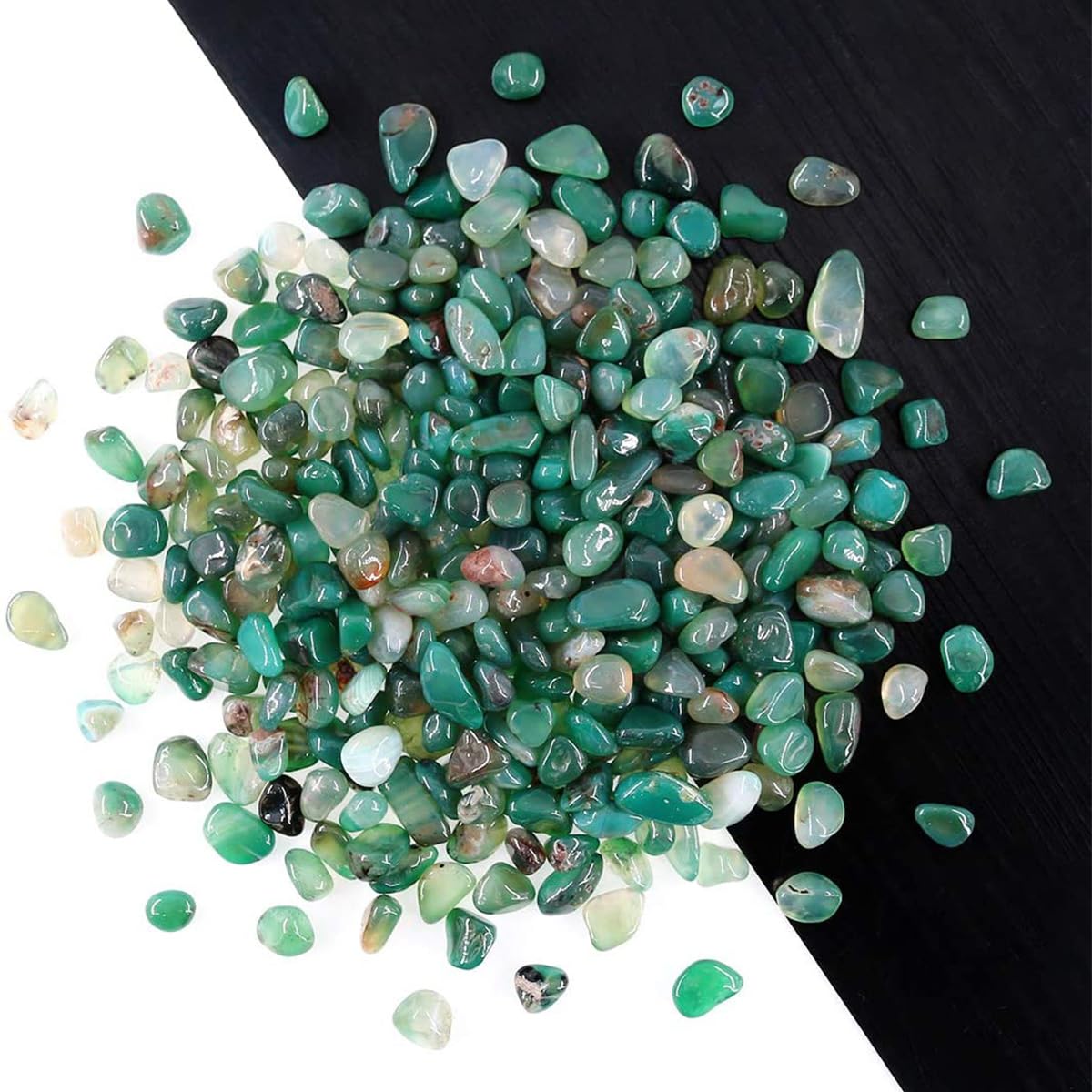 WAYBER Natural Green Agate Pebbles, 1 Lb/460g Decorative Rocks Non-Toxic Crystal Stone Irregular Quartz Gemstone Crushed Pieces Tumbled Stone Chips for Jewelry Making/Home Decoration