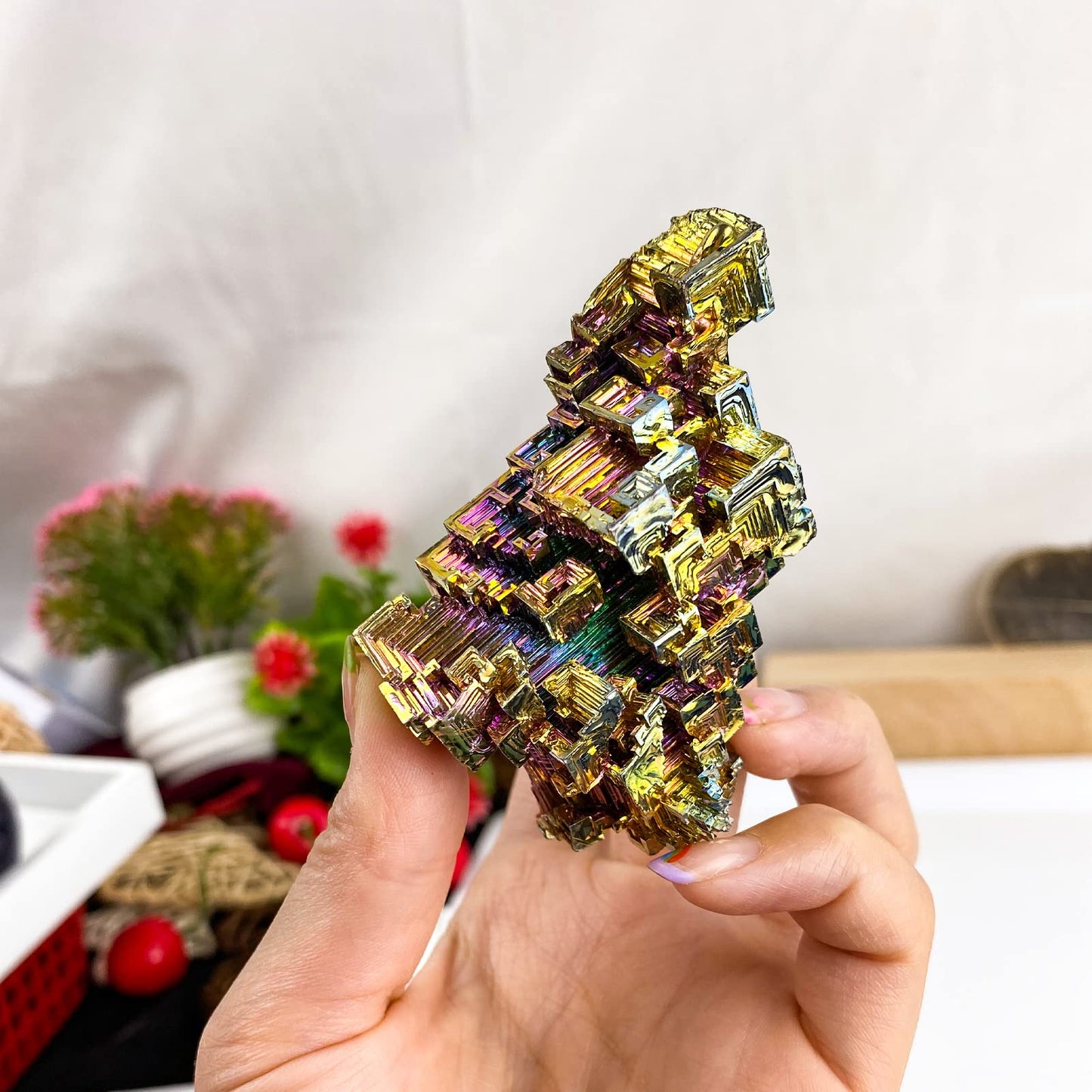 FOMNKKN Natural Bismuth Ore, Rainbow Bismuth Metal Crystal, Crystal Gifts, Mineral Specimen, Home Decoration, Approx: 0.19-0.24Ib