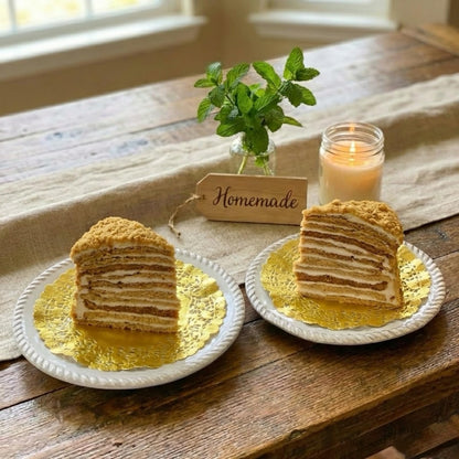 The Baker Celebrations Gold Foil 6-Inch Paper Lace Doilies – 100-Pack Decorative Round Placemats for Table Setting, Baking, Crafts – Made in Canada