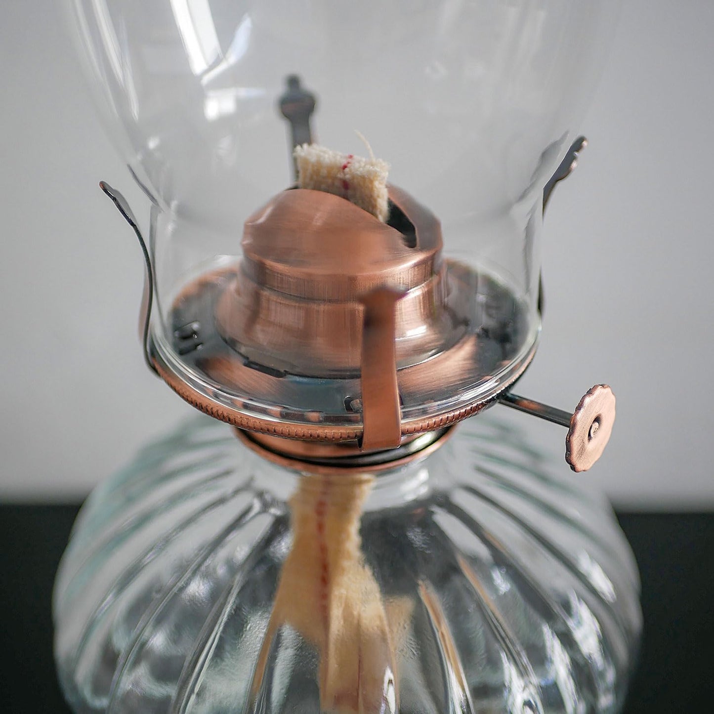 GXFCCYXT Oil Lamp Burner #2 Size Bronzy Plated Burner for Antique Lamps Oil Lamp Replacement Kerosene Lamps Parts with Reduction Collar and Cotton Lamp Wick Fits Holds a 3 Inch Base Chimney