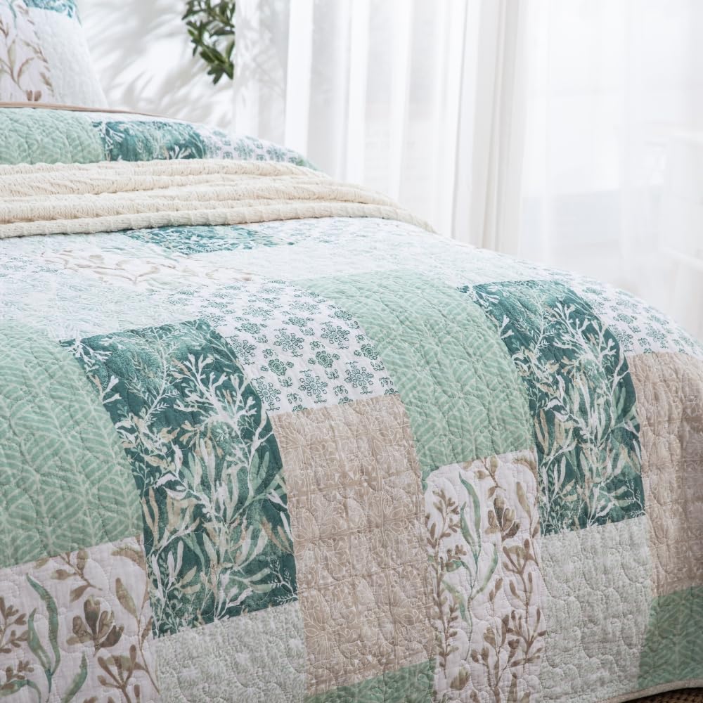 DAUAOTO 100% Cotton Quilt Set Queen Size, Farmhouse Printed Bed Coverlet Reversible Bedspread, Green Neutral Patch Pattern