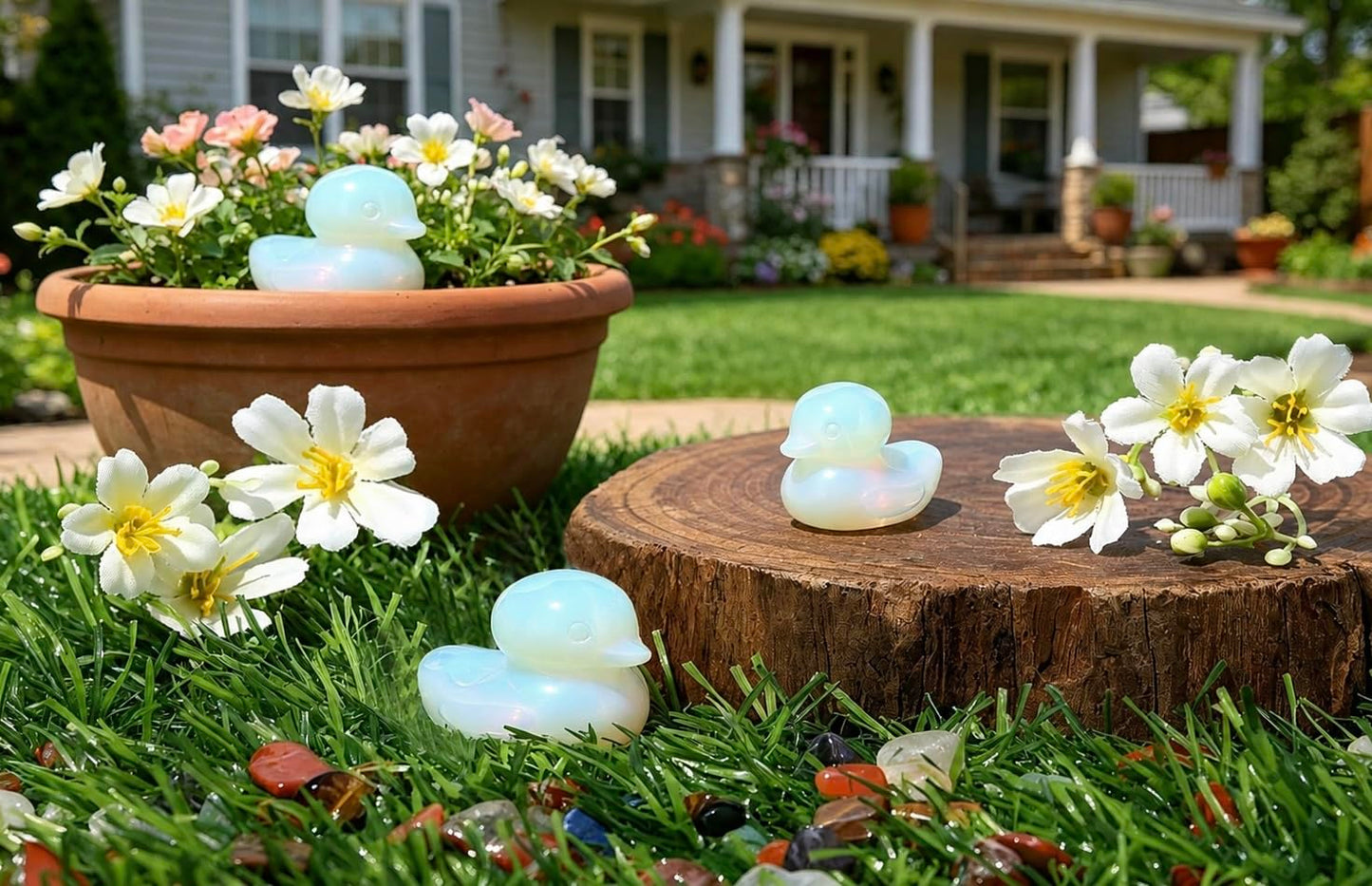 DUQGUHO Duck Figurine Statue Funny Deocr Gifts Opal Crystals Stones Lucky Duck Collectible for Mom Gifts Home Desk Office Deocration 1PC