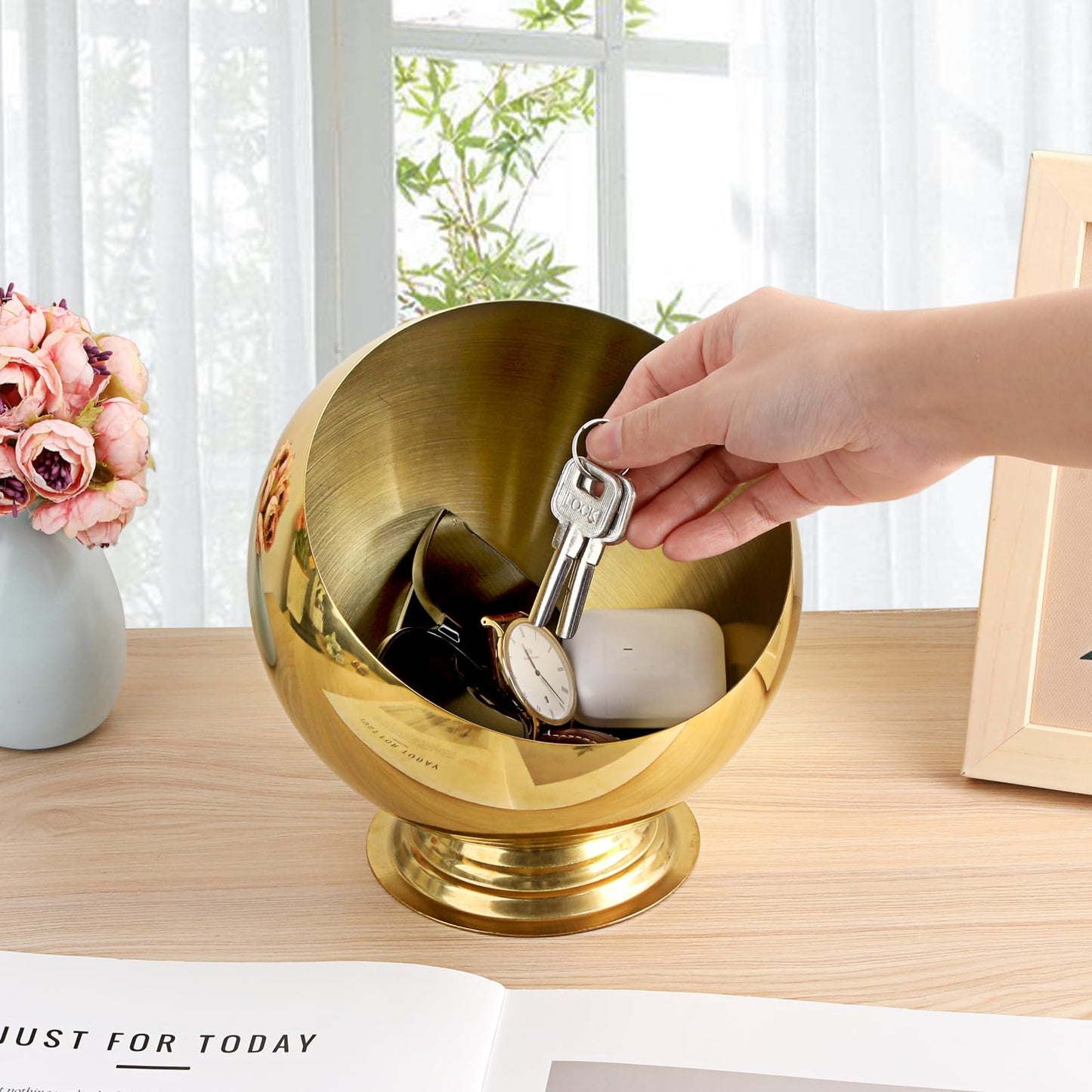 GUSHBIN Golden Key Bowl for Entryway Table Decorative Storage Dish Catch All Bowl for Fruit Coffee Pod Holder Centerpiece for Kitchen Home Decor