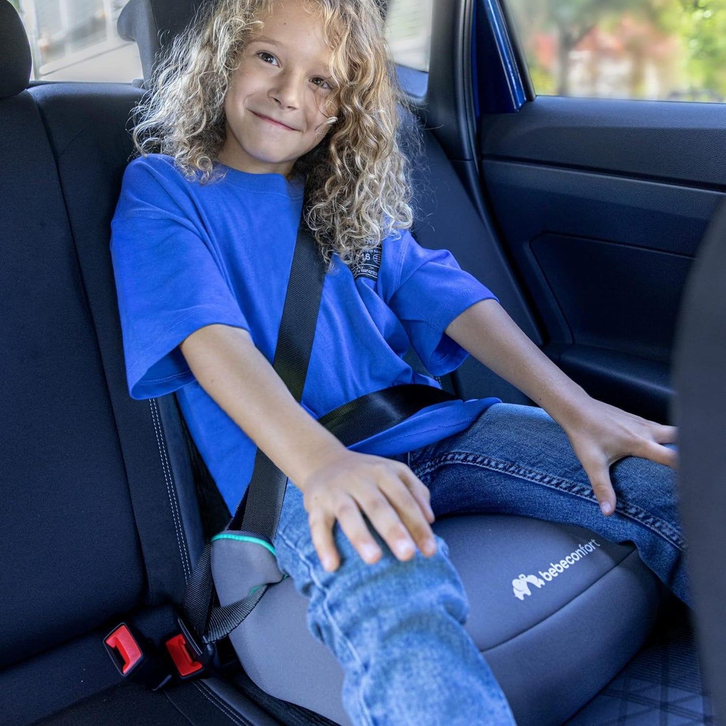 Bebeconfort Manga i-Safe, Car Booster Seat, 6–12 Years, 125–150cm, Child Booster Seat, Compact & Lightweight (<1kg), Easy Belt Installation, Fully Padded, Soft-Touch Fabrics, Full Black