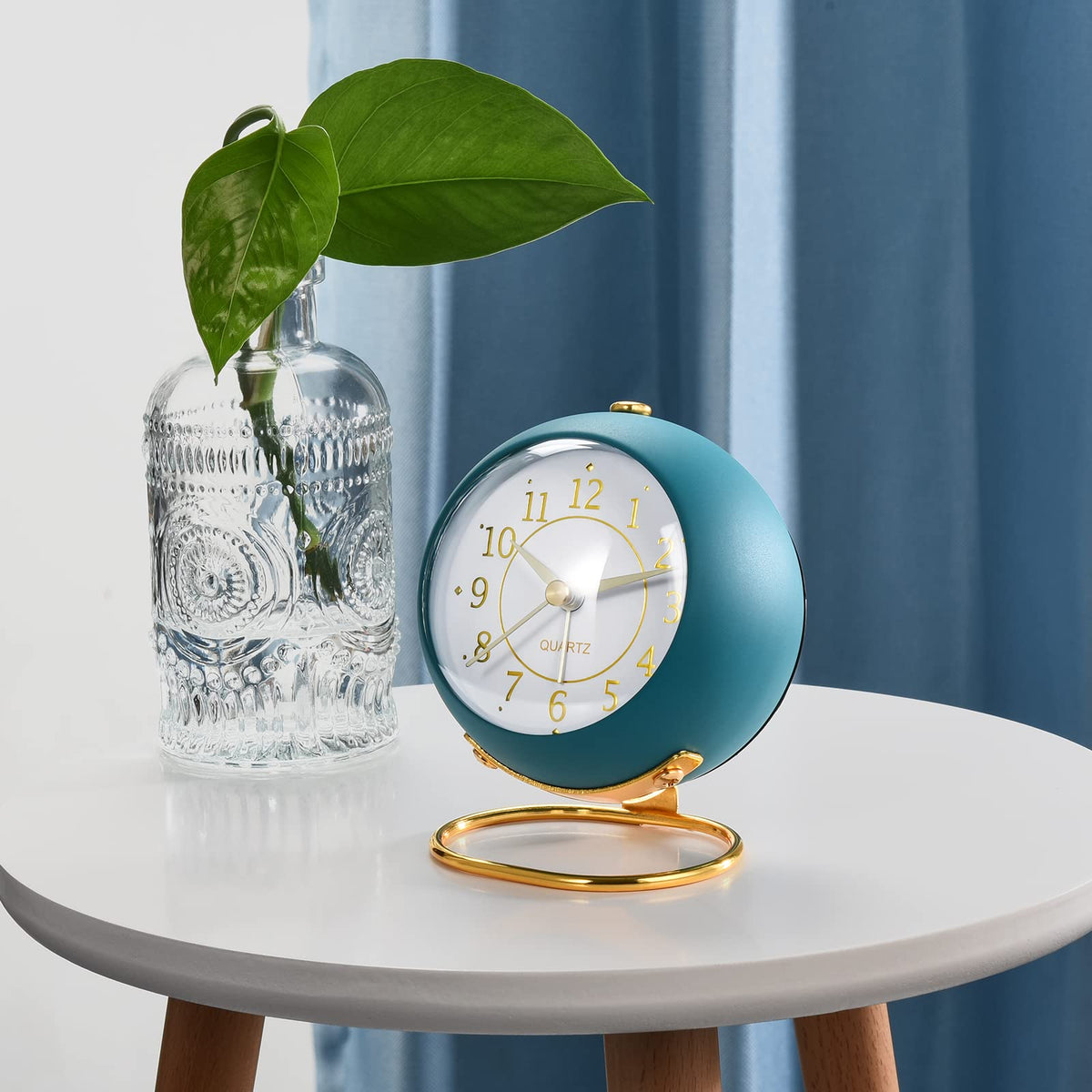 Tetino Analog Alarm Clocks,Retro Backlight Cute Simple Design Small Desk Clock with Night Light,Silent Non-Ticking,Battery Powered,for Kids,Bedroom,Travel,Kitchen,Bedside Desktop Decor.(Green)