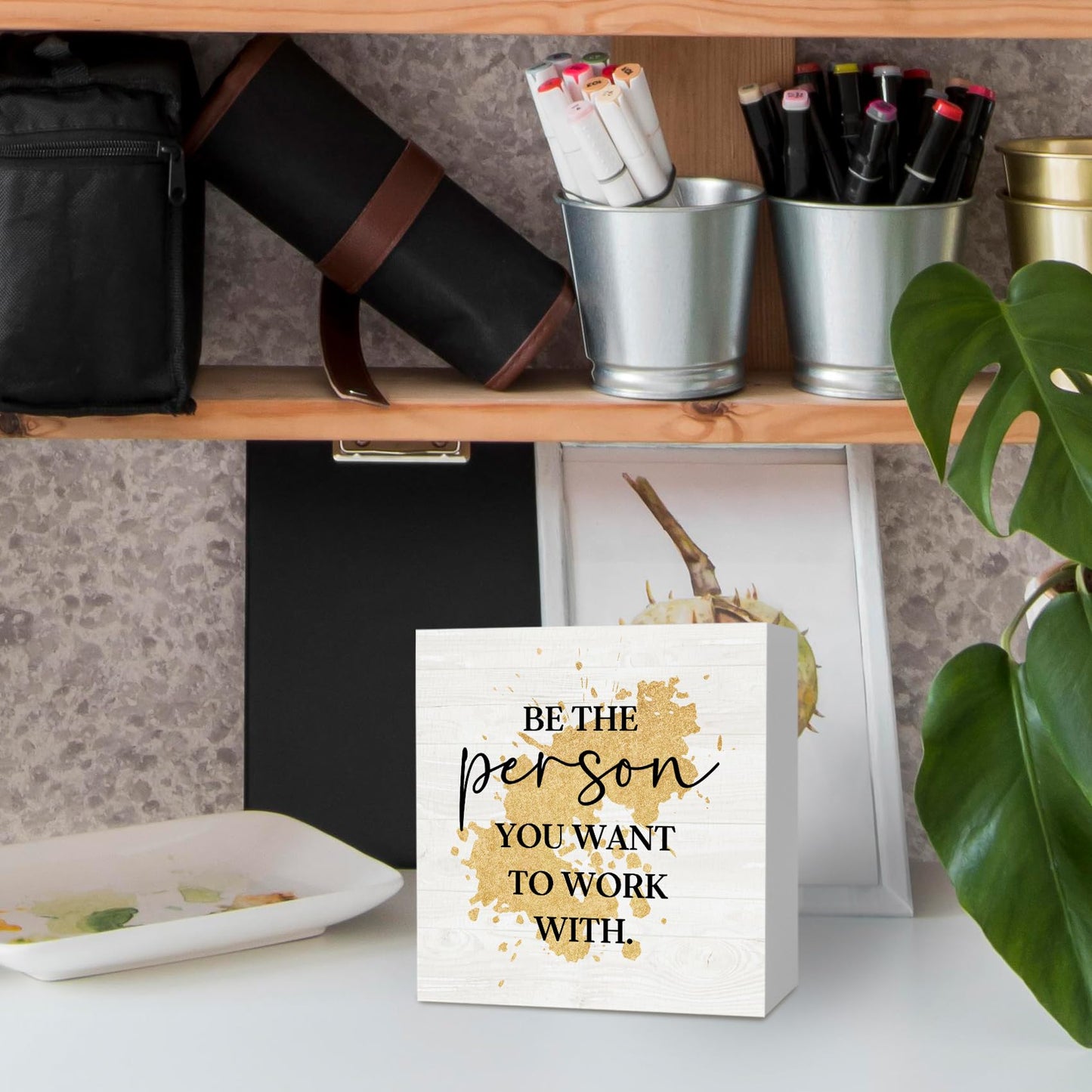 KFXHANGD Be the Person You Want to Work with Inspirational Wooden Box Sign Desk Decor, Gold Postive Quotes Decorative Signs for Office Bedroom Living Room, Motivational Home Shelf Decor 5x5 Inch